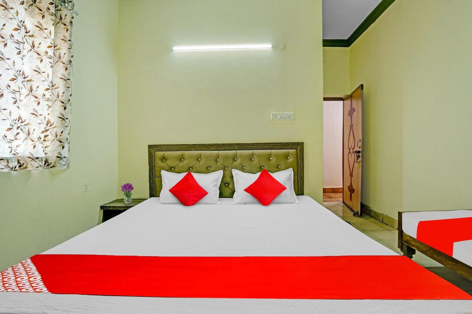 Hotel O B N Palace Rāipur Dış mekan fotoğraf
