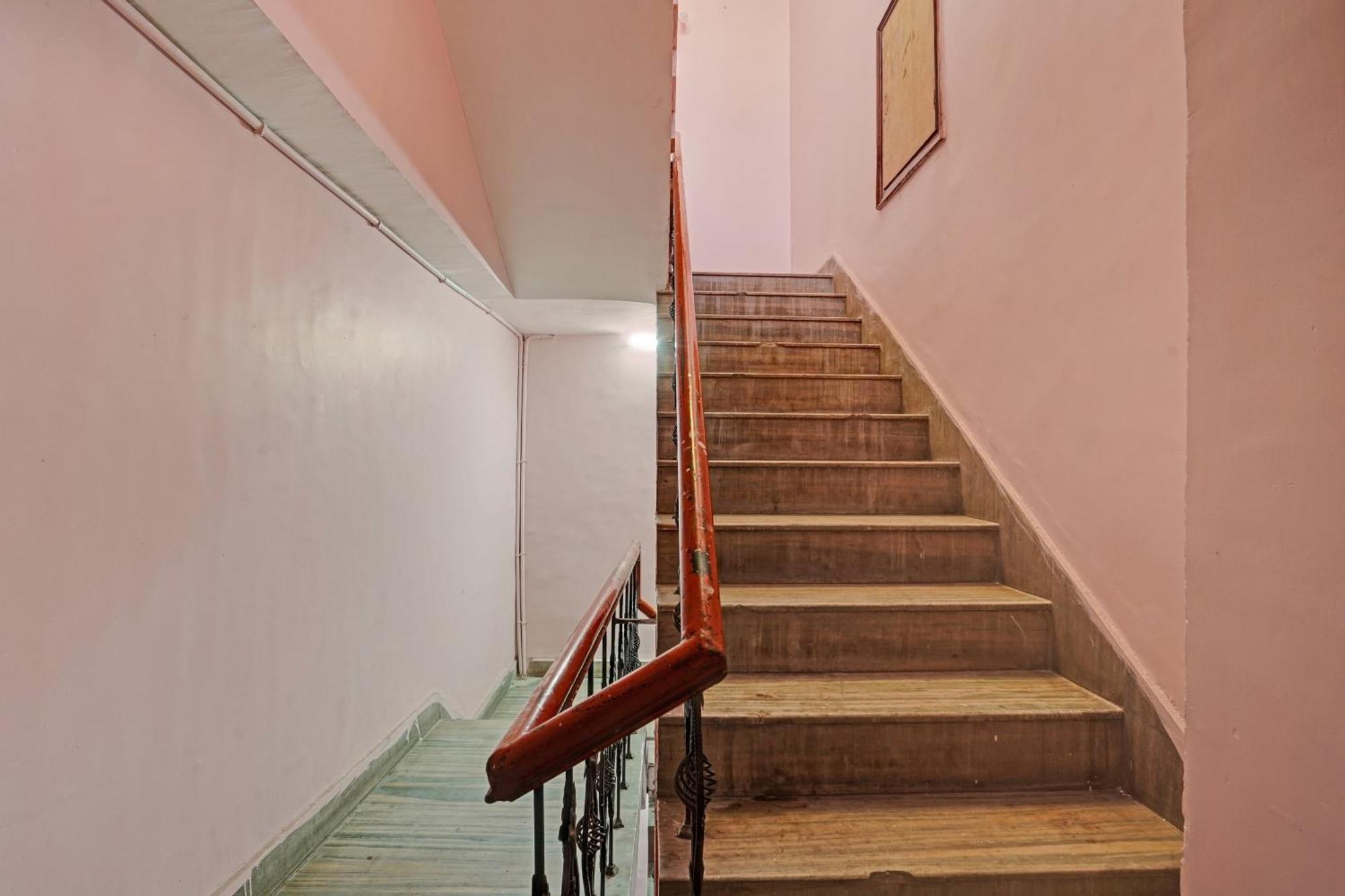 Hotel O B N Palace Rāipur Dış mekan fotoğraf