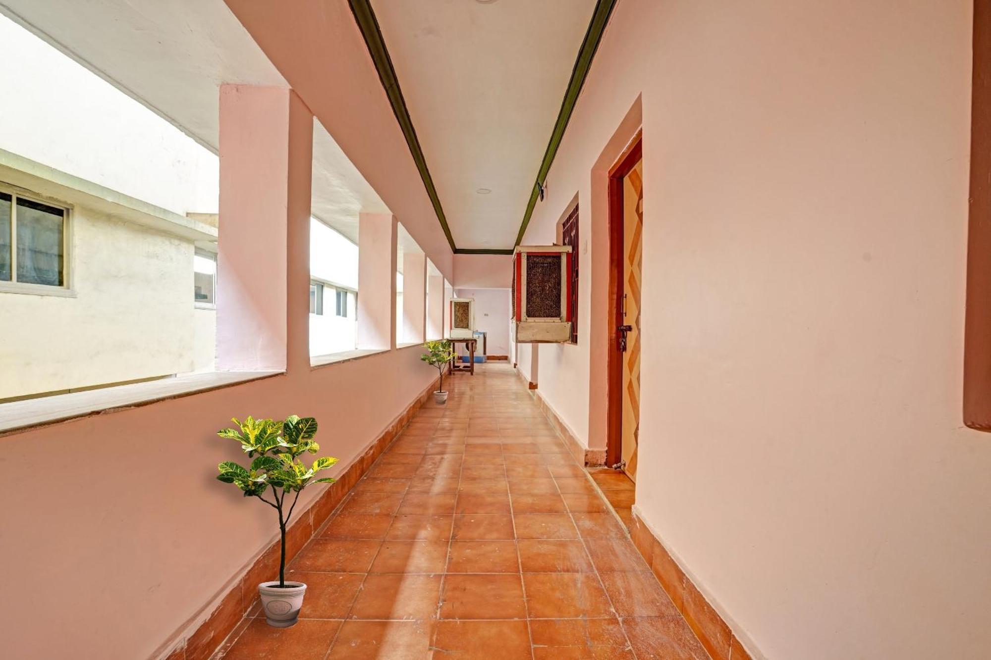 Hotel O B N Palace Rāipur Dış mekan fotoğraf